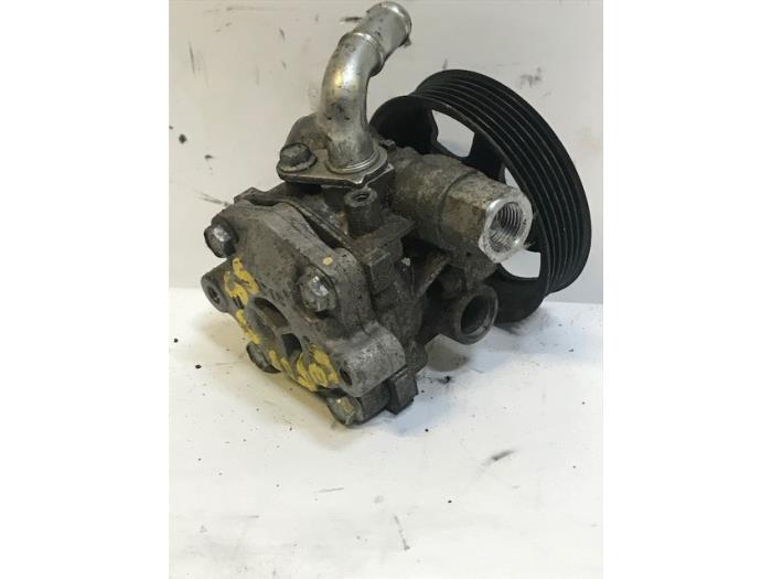 Power steering pump from a Jeep Compass (MK49) 2.0 CRD 16V 4x4 2008