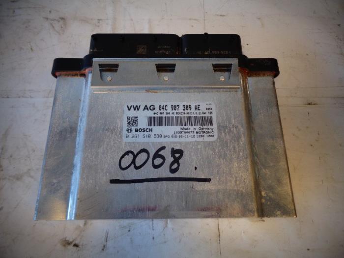 Used Engine management computer Skoda Octavia Combi (5EAC) 1.0 TSI 12V Price on request offered by Autohandel-Smet Gebroeders NV