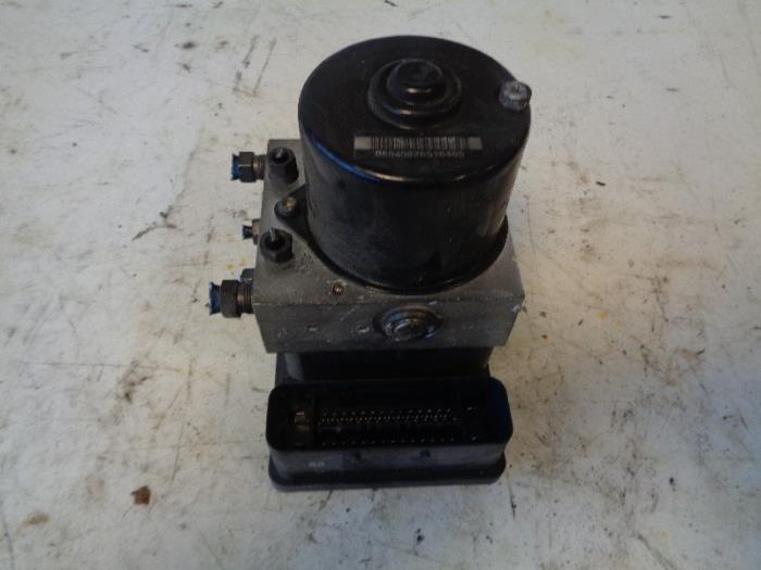 Used ABS pump Mercedes SLK (R171) 1.8 200 K 16V Price on request offered by Autohandel-Smet Gebroeders NV