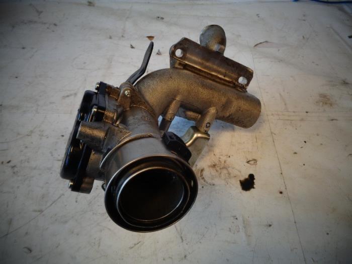 Used Throttle body Mercedes B (W246/W242) 1.5 B-180 CDI,d 16V Price on request offered by Autohandel-Smet Gebroeders NV