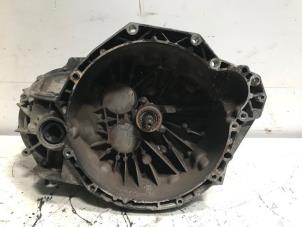 Used Gearbox Renault Master III (FD/HD) 2.5 dCi 100 FAP Price on request offered by Autohandel-Smet Gebroeders NV