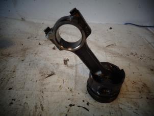 Used Connecting rod Mercedes B (W246,242) 1.5 B-180 CDI 16V Price on request offered by Autohandel-Smet Gebroeders NV