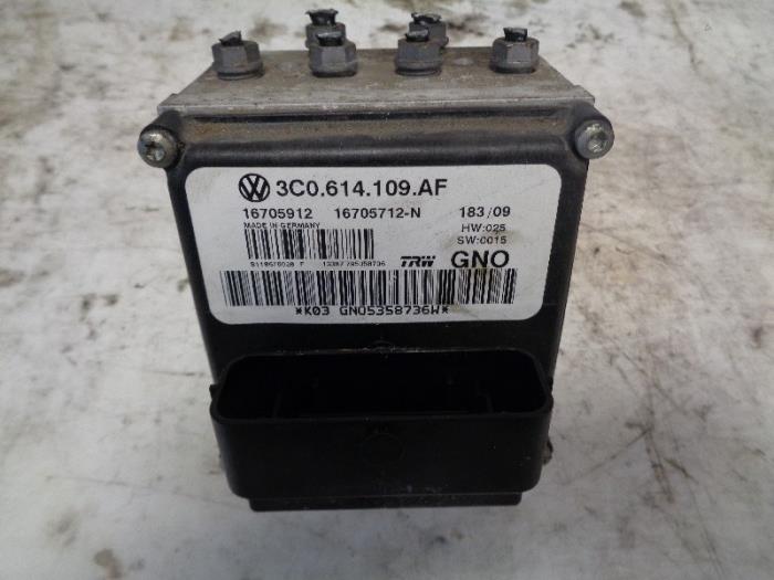 Usagé Pompe ABS Volkswagen Passat CC (357) 3.6 FSI R36 24V V6 4Motion Prix sur demande proposé par Autohandel-Smet Gebroeders NV