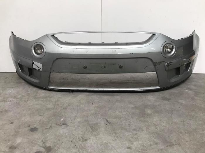 Front bumper from a Ford S-Max (GBW) 2.0 TDCi 16V 140 2006