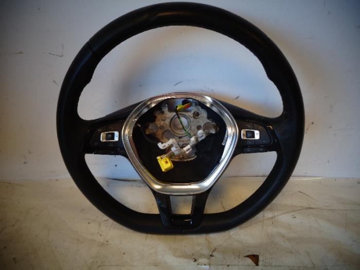 Steering wheel from a Volkswagen Golf VII (AUA) 2.0 TDI 16V 2014