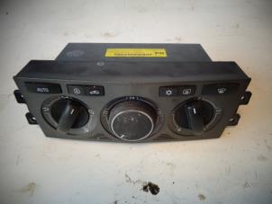 Used Air conditioning control panel Opel Antara (LA6) 2.0 CDTI 16V 4x4 Price on request offered by Autohandel-Smet Gebroeders NV