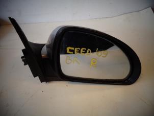 Used Wing mirror, right Kia Cee'd Sporty Wagon (EDF) 1.6 CRDi 115 16V Price on request offered by Autohandel-Smet Gebroeders NV