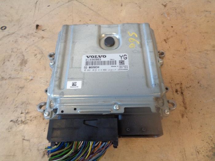 Used Engine management computer Volvo S60 II (FS) 2.0 D3 20V Price on request offered by Autohandel-Smet Gebroeders NV