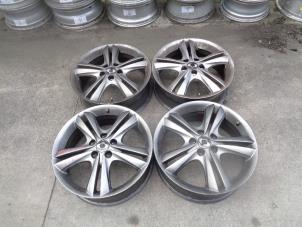 Used Set of wheels Ssang Yong Korando 2.0 e-XDi 16V 4x4 Price on request offered by Autohandel-Smet Gebroeders NV