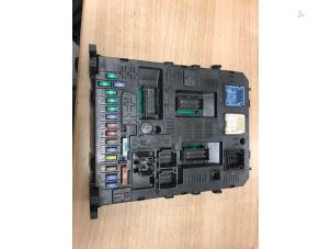 Used Fuse box Peugeot 5008 I (0A/0E) 1.6 HDiF 16V Price on request offered by Autohandel-Smet Gebroeders NV