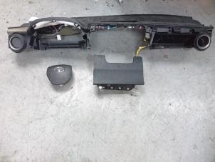 Used Dashboard Toyota RAV4 (A4) 2.0 D-4D 16V 4x2 Price on request offered by Autohandel-Smet Gebroeders NV