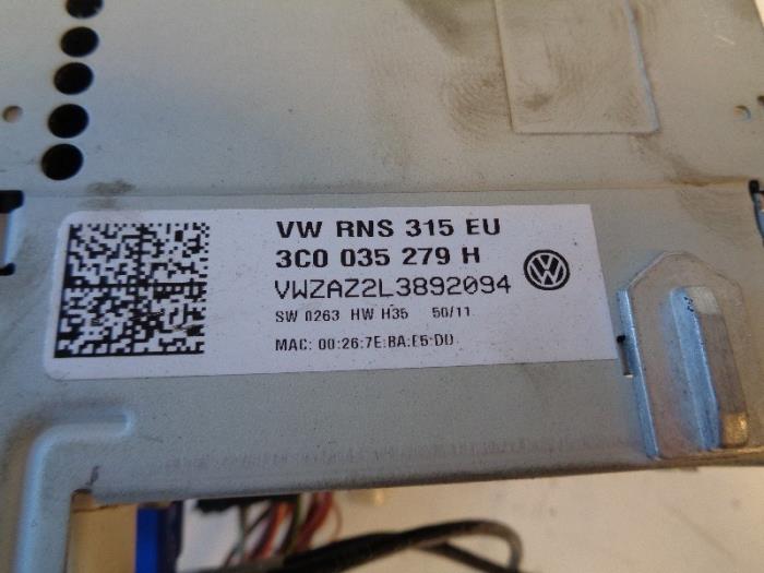 Ecran Gps d'un Volkswagen Tiguan (5N1/2) 2.0 TDI 16V 2012