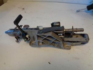 Used Steering column housing complete Renault Latitude 2.0 dCi 16V 175 FAP Price on request offered by Autohandel-Smet Gebroeders NV