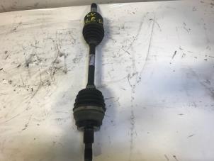 Used Front drive shaft, left Mercedes GLE (W166) Price on request offered by Autohandel-Smet Gebroeders NV