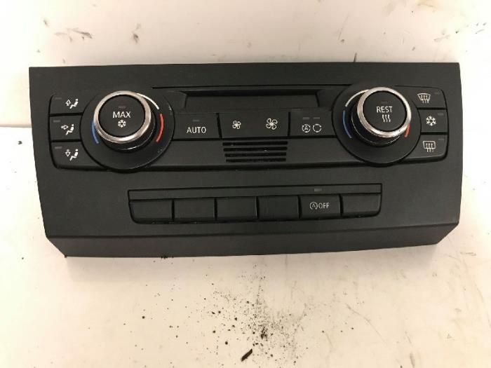 Heater control panel from a BMW 3 serie (E92) 320d 16V 2007