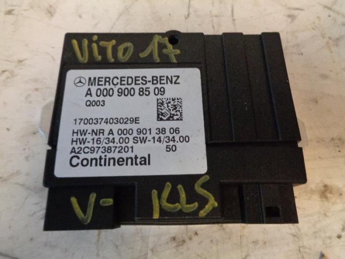 Used Computer, miscellaneous Mercedes Vito Tourer (447.7) 2.2 116 CDI 16V Price on request offered by Autohandel-Smet Gebroeders NV