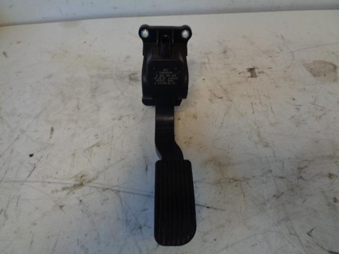Used Throttle pedal position sensor Mercedes Vito Tourer (447.7) 2.2 116 CDI 16V Price on request offered by Autohandel-Smet Gebroeders NV
