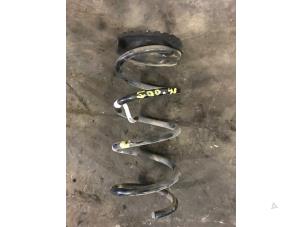 Used Rear coil spring Fiat 500C (312) 0.9 TwinAir 105 Price on request offered by Autohandel-Smet Gebroeders NV