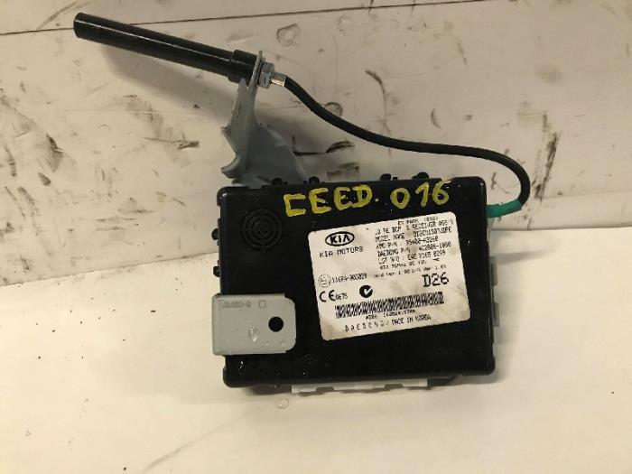 Used Body control computer Kia Cee'd (JDB5) 1.0i T-GDi 12V 120 Price on request offered by Autohandel-Smet Gebroeders NV