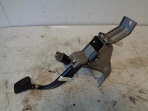 Used Brake pedal Kia Cee'd (JDB5) 1.0i T-GDi 12V 120 Price on request offered by Autohandel-Smet Gebroeders NV