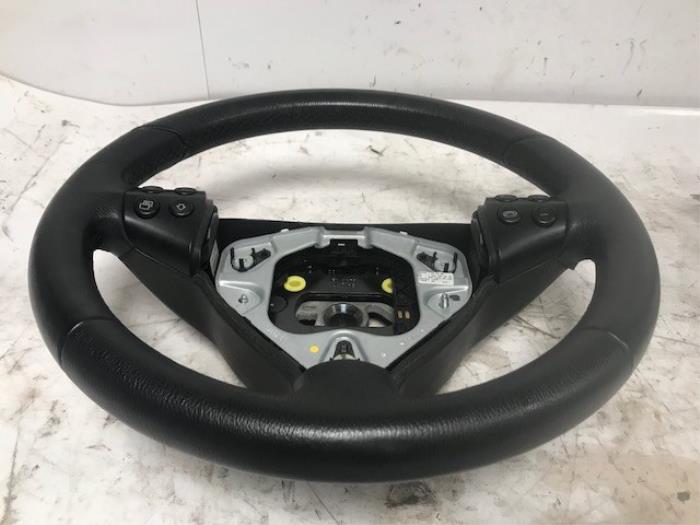 Steering wheel from a Mercedes-Benz A (W169) 2.0 A-180 CDI 16V 2008