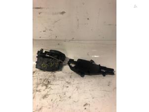 Used Door lock cylinder, right BMW X1 (E84) sDrive 18d 2.0 16V Price on request offered by Autohandel-Smet Gebroeders NV