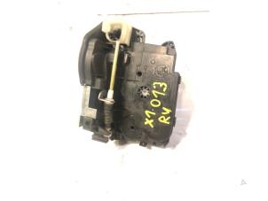 Used Door lock cylinder, right BMW X1 (E84) sDrive 18d 2.0 16V Price on request offered by Autohandel-Smet Gebroeders NV
