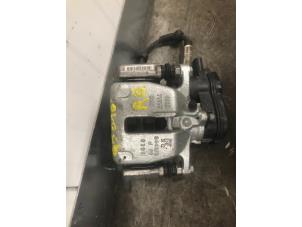 Used Rear brake calliper, right Audi Q5 (8RB) 2.0 TDI 16V Price on request offered by Autohandel-Smet Gebroeders NV