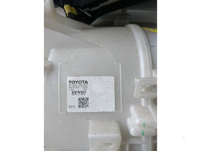 Heizgehäuse van een Toyota Verso S 1.33 16V Dual VVT-I 2011