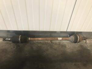 Used Front drive shaft, right Smart Fortwo Coupé (451.3) 0.8 CDI Price on request offered by Autohandel-Smet Gebroeders NV