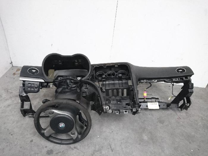 Używane Panel Alfa Romeo 159 (939AX) 1.9 JTDm Cena na żądanie oferowane przez Autohandel-Smet Gebroeders NV