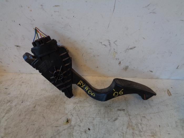 Begagnade Gaspedalsensor Lexus RX (L2) 400h V6 24V VVT-i 4x4 Pris på förfrågan erbjuds av Autohandel-Smet Gebroeders NV