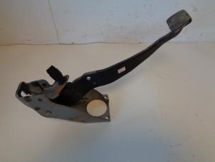 Used Brake pedal Isuzu D-Max (TFR/TFS) 2.5 D Twin Turbo Price on request offered by Autohandel-Smet Gebroeders NV