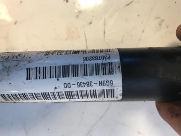 Front drive shaft, right from a Volvo V70 (BW) 2.4 D 20V 2009