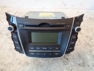 Używane Radio Hyundai i30 Coupe (GDHB3) 1.4 16V Cena na żądanie oferowane przez Autohandel-Smet Gebroeders NV