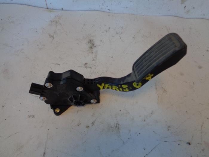 Gebrauchte Gaspedalposition Sensor Toyota Yaris II (P9) 1.8 16V VVT-i TS Preis auf Anfrage angeboten von Autohandel-Smet Gebroeders NV