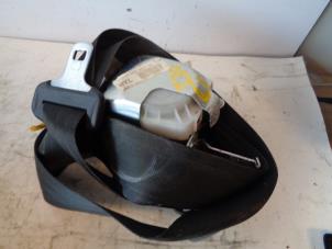 Used Seatbelt tensioner, left Hyundai i30 Coupe (GDHB3) 1.4 16V Price on request offered by Autohandel-Smet Gebroeders NV