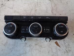 Used Air conditioning control panel Volkswagen Passat Variant (365) 1.6 TDI 16V Bluemotion Price on request offered by Autohandel-Smet Gebroeders NV
