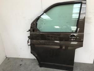 Used Rear door 4-door, left Volkswagen Transporter T6 2.0 TDI 150 Price on request offered by Autohandel-Smet Gebroeders NV