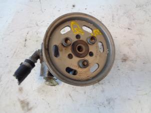 Used Power steering pump Audi Q5 (8RB) 2.0 TDI 16V Price on request offered by Autohandel-Smet Gebroeders NV