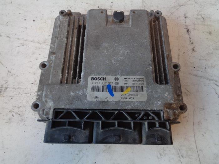 Used Engine management computer Renault Master III (FV) 2.3 dCi 145 16V FWD Price on request offered by Autohandel-Smet Gebroeders NV