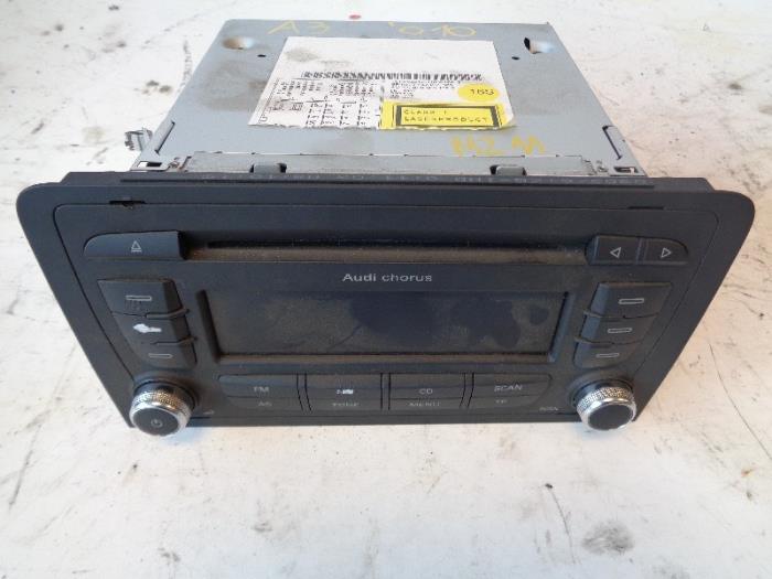 Radio Audi A3 Sportback (8PA), 2004 / 2013 2.0 TDI 16V, Fließheck, 4-tr, Diesel, 1.968cc, 103kW (140pk), FWD, BKD; CBAB; CFFB; CLJA; CBEA, 2004-09 / 2013-03, 8PA (Gebraucht)