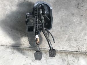 Used Set of pedals Mercedes C Estate (S205) C-200 BlueTEC, C-200 d 1.6 16V Price on request offered by Autohandel-Smet Gebroeders NV
