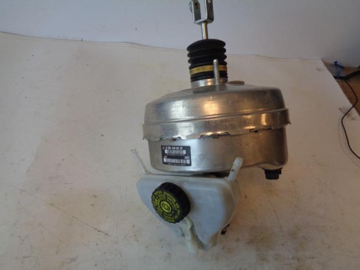 Usagé Servo frein Mercedes C Estate (S205) C-200 BlueTEC, C-200 d 1.6 16V Prix sur demande proposé par Autohandel-Smet Gebroeders NV