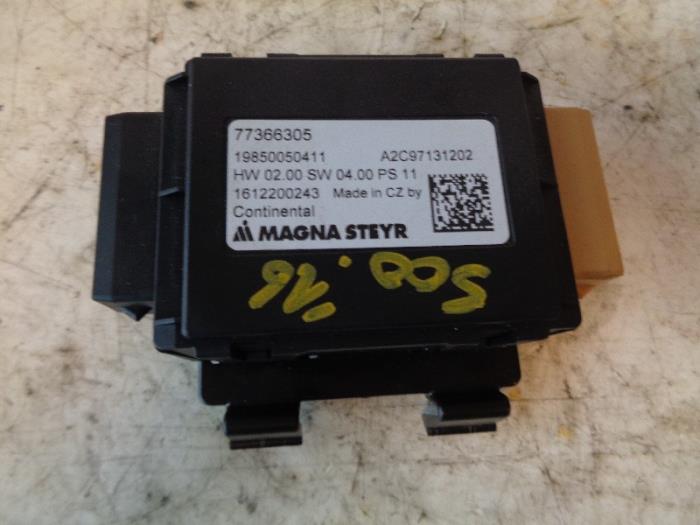 Used Computer, miscellaneous Fiat 500C (312) 0.9 TwinAir 105 Price on request offered by Autohandel-Smet Gebroeders NV