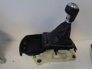 Used Gear stick Hyundai i30 (GDHB5) 1.6 CRDi Blue Drive 16V VGT Price on request offered by Autohandel-Smet Gebroeders NV