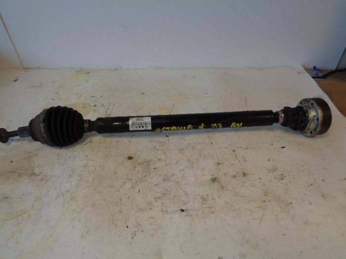 Begagnade Främre differential Skoda Octavia Combi (5EAC) 1.6 TDI 16V Pris på förfrågan erbjuds av Autohandel-Smet Gebroeders NV