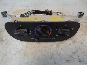 Used Air conditioning control panel Fiat Doblo Cargo (223) 1.3 D 16V Multijet DPF Price on request offered by Autohandel-Smet Gebroeders NV