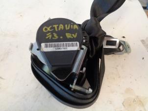 Used Seatbelt tensioner, right Skoda Octavia Combi (5EAC) 1.6 TDI GreenTec 16V Price on request offered by Autohandel-Smet Gebroeders NV