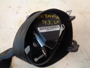 Used Seatbelt tensioner, left Skoda Octavia Combi (5EAC) 1.6 TDI GreenTec 16V Price on request offered by Autohandel-Smet Gebroeders NV